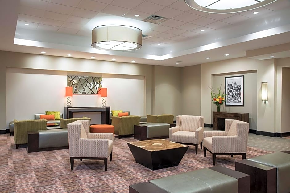 DoubleTree By Hilton Hotel Grand Rapids Airport