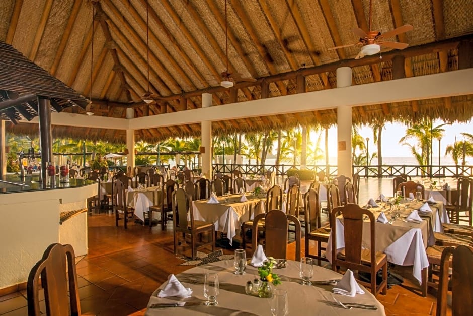 Barcelo Ixtapa - All Inclusive