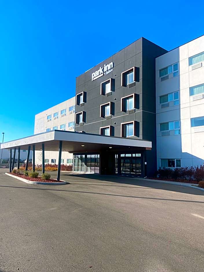Park Inn by Radisson Edmonton Airport