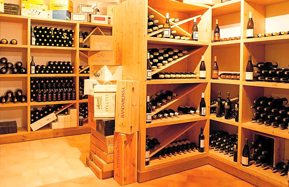 Elliot Osteria e dormire in collina