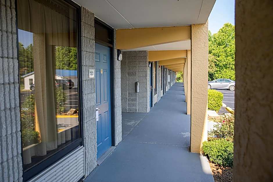 Grand Vista Hotel