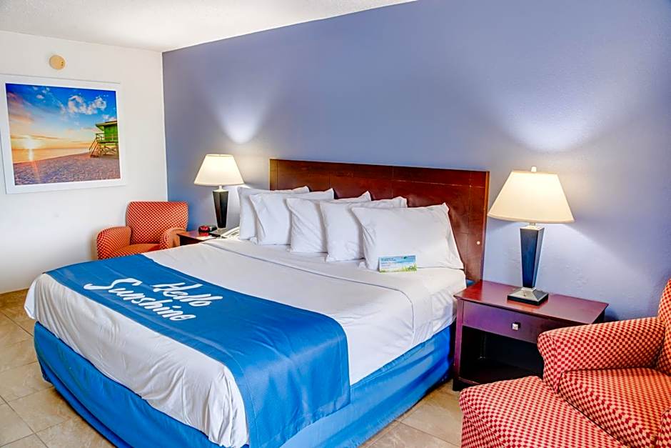 Days Inn by Wyndham St. Petersburg / Tampa Bay Area