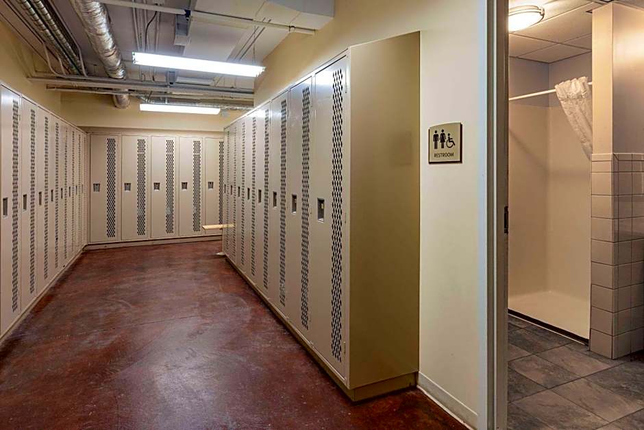 Hawthorn Suites by Wyndham Dickinson