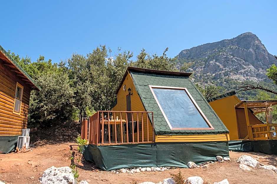 Goat Bungalow and Camping