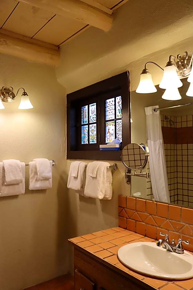 Sagebrush Inn & Suites