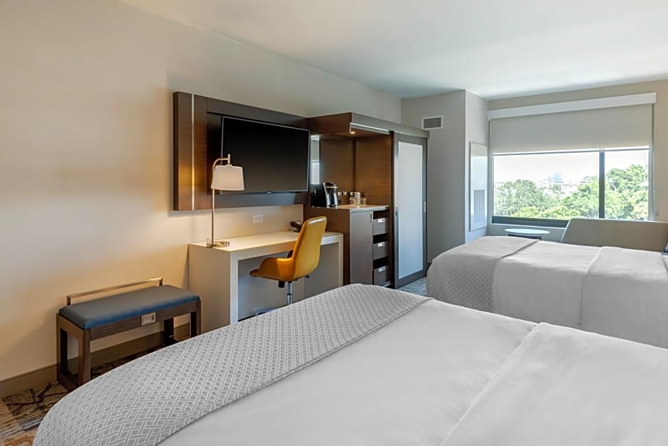 Cambria Hotel Charleston Riverview