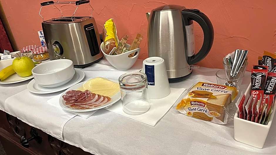 MADONCA ROOMS & RESTAURANT