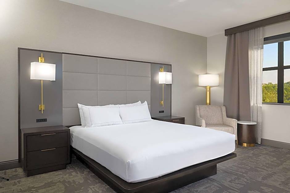 Hilton Promenade At Branson Landing