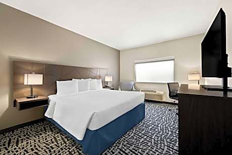 King Room with Bath Tub - Disability Access/Non-Smoking