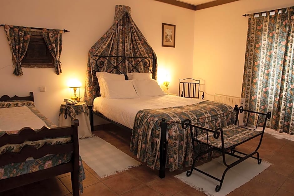 Photo 1 of 5 of Double Room