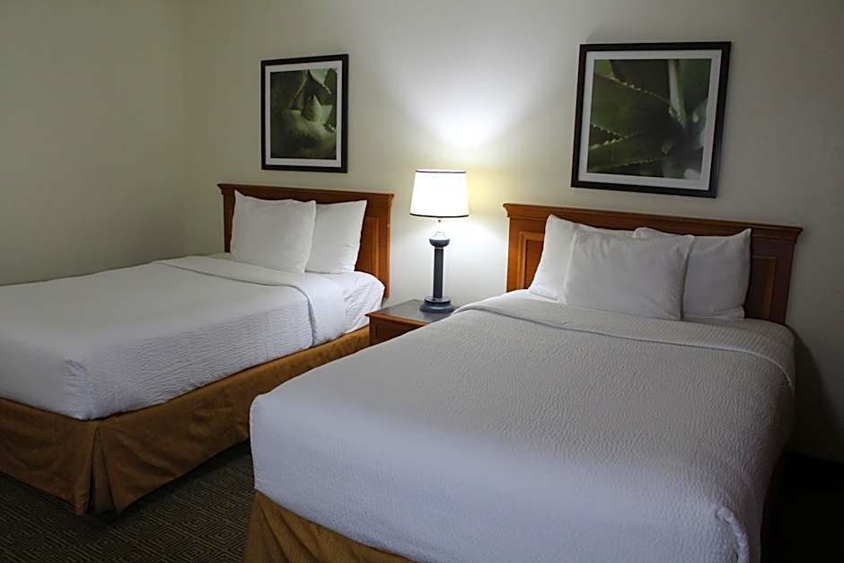 La Quinta Inn & Suites by Wyndham Lakeland East