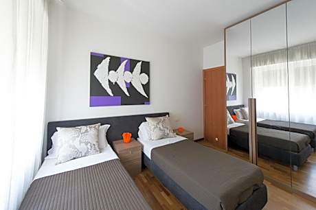 One-Bedroom Apartment (4 Adults) with Kitchen