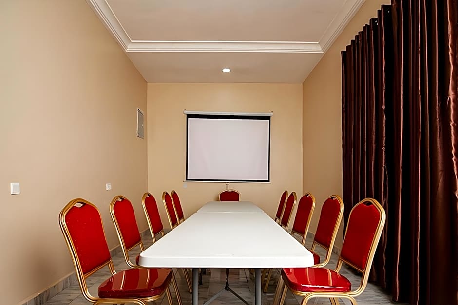 Brookville Hotel & Suites