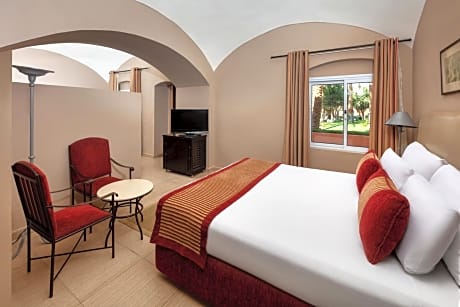 Junior Suite with Garden View
