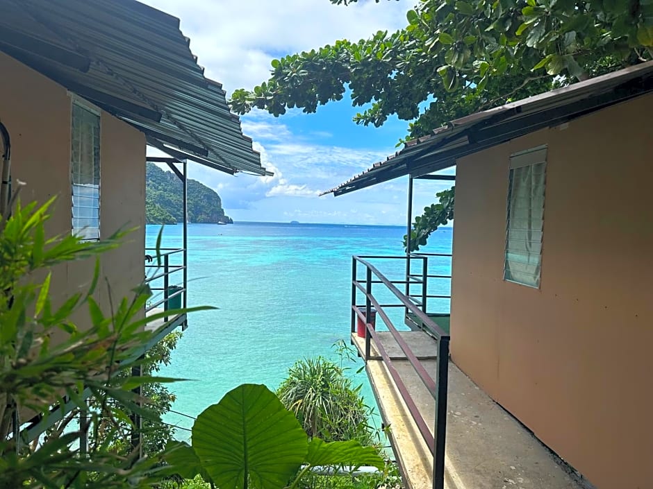 Phi Phi Seaside Bungalow