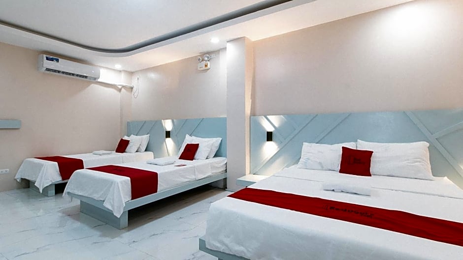 RedDoorz at Happy Stay Apartelle