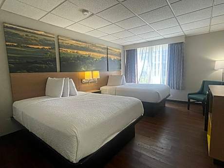 2 Queen Beds Deluxe Room Non-Smoking