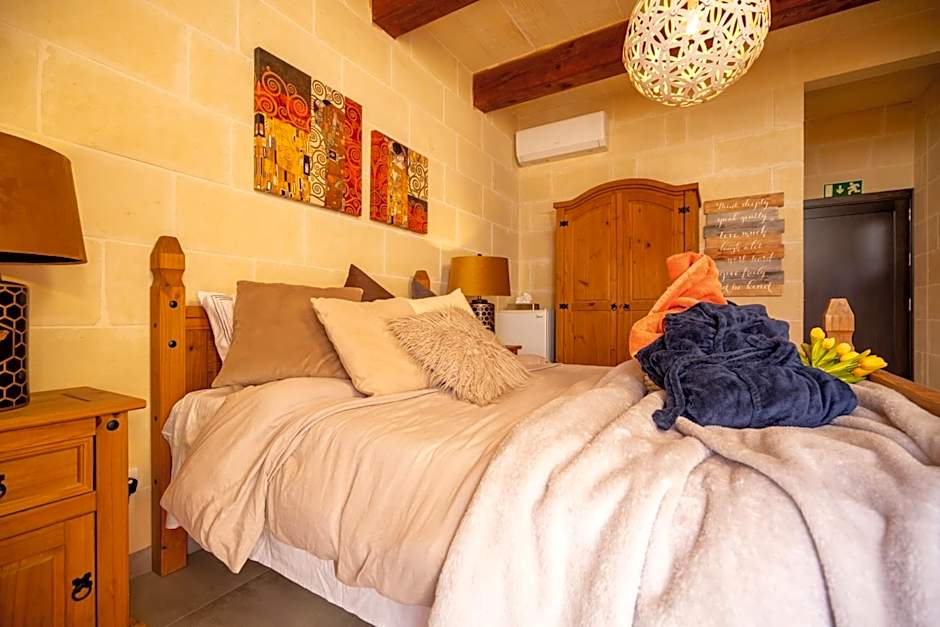 Ajuga Luxury Boutique B&B