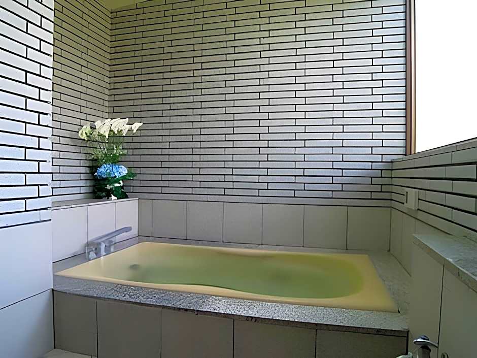 Otomari Kikuya – Yamanakako, KY