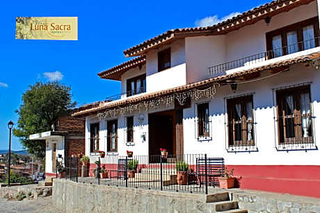 Meson Luna Sacra
