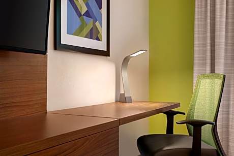 King Room - Mobility Access/Hearing Accessible