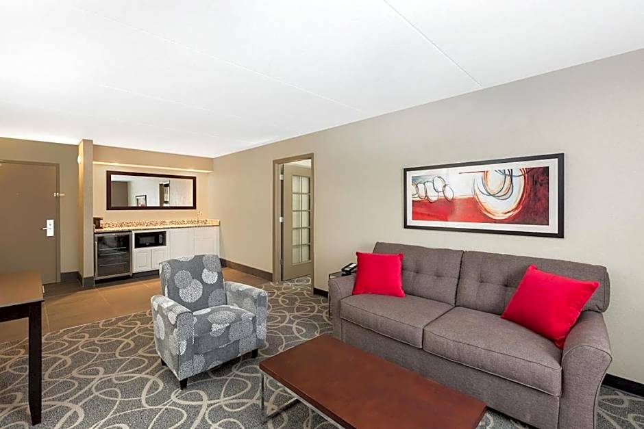 Clarion Inn Des Moines Airport