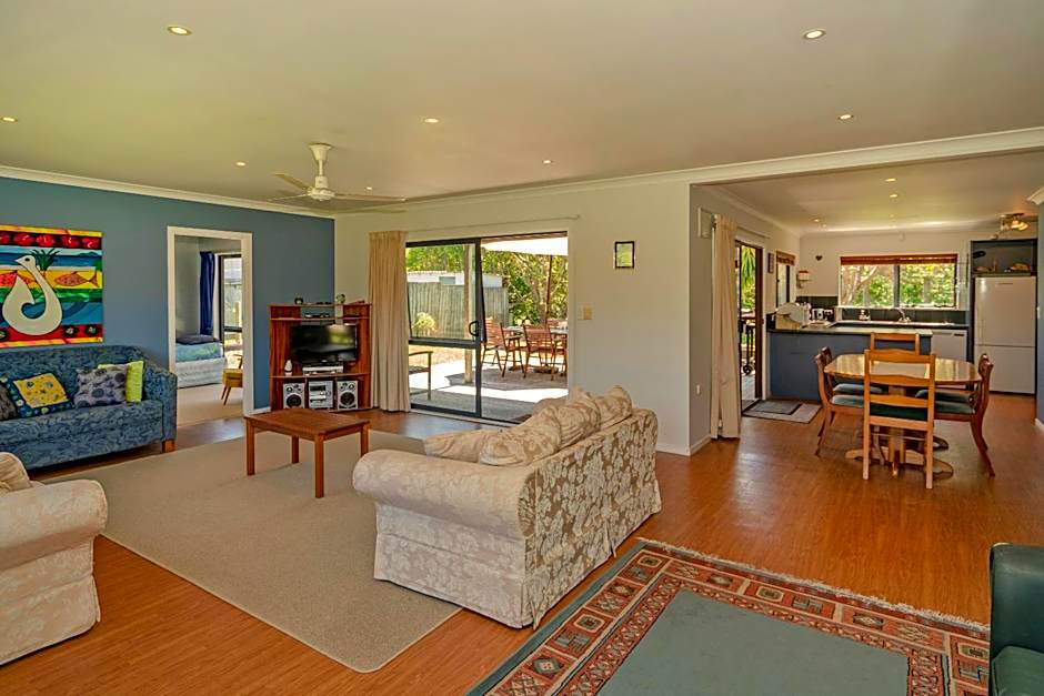 Sundaze - Hahei Holiday Home