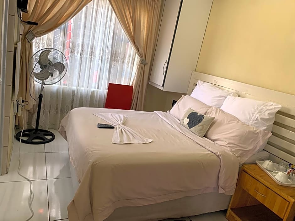 Ekaya Palace Guest House