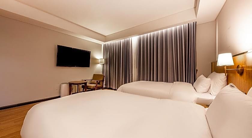 Hotel the Hill