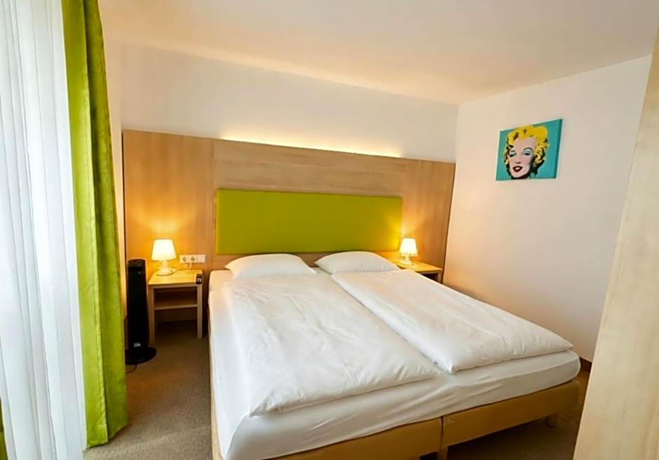 Hotel AVIVA by APOLONIA