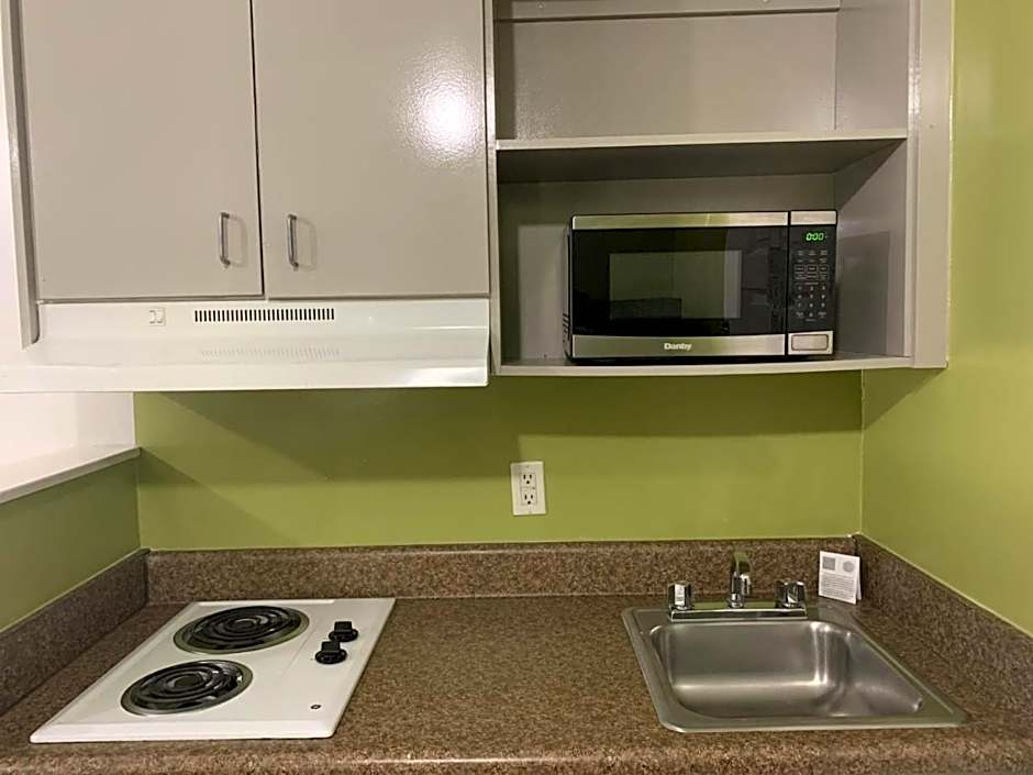 Studio 6-Hampton, VA - Langley AFB Area