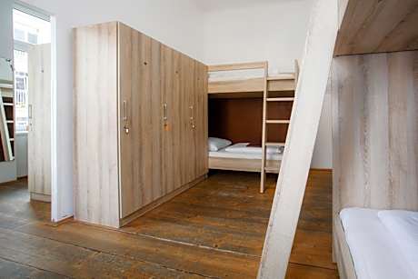 Single Bed in Male Dormitory Room with Shared Bathroom