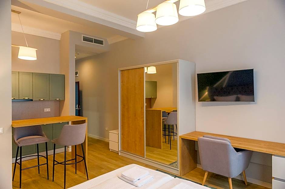 H11 Downtown Apartments