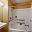Days Inn & Suites by Wyndham Youngstown / Girard Ohio