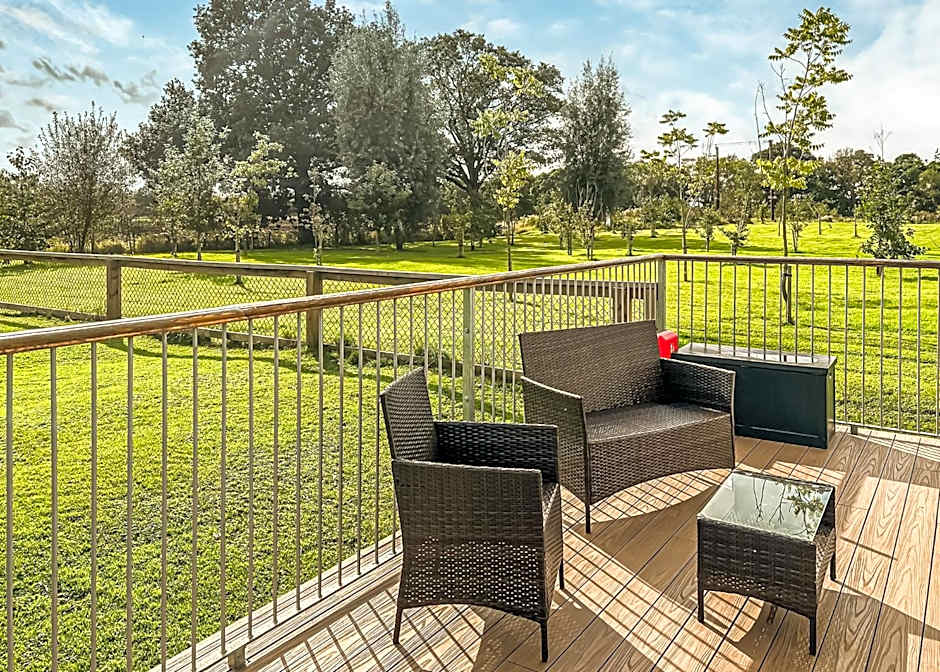 Flaxton Meadows Luxury Lodges