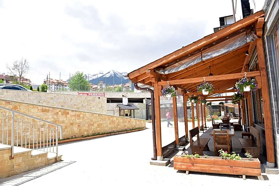 Royal Bansko Family Apart Hotel - All Inclusive Light or Half Board & Drinks With Heated Indoor Pool & Jacuzzis