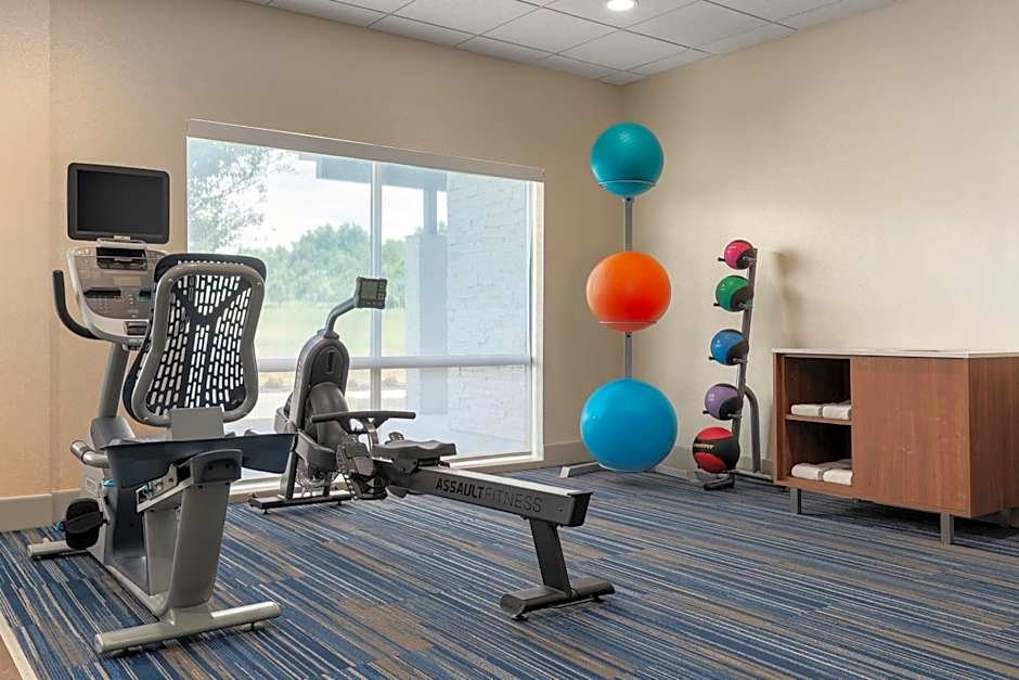 Holiday Inn Express and Suites Staunton By IHG