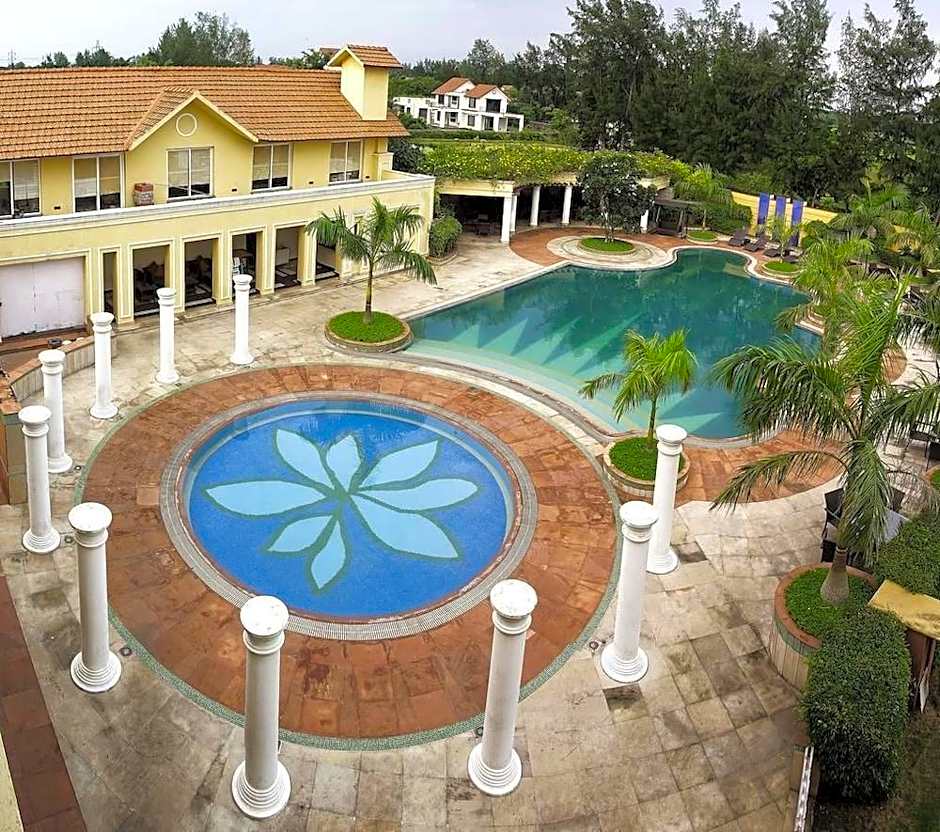 Country Roads Resort