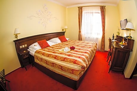 Double or Twin Room with 2 Extra Beds