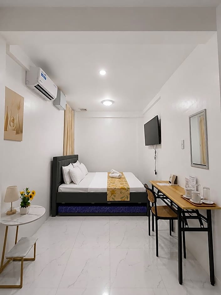 LEGENDS HOTEL