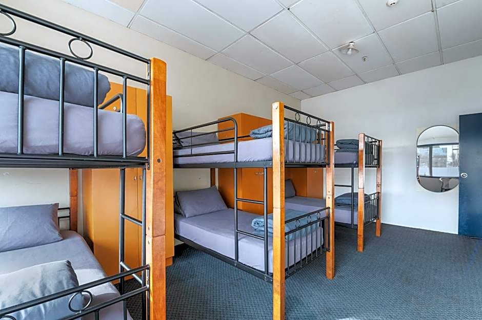 Rock Solid Backpackers Rotorua