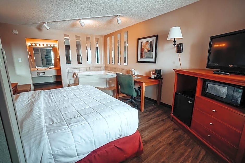 Lamplighter Inn and Suites - North