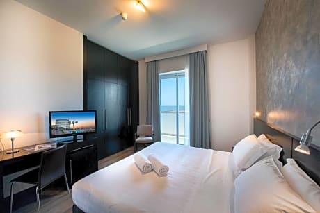 Double or Twin Room - Beach Package