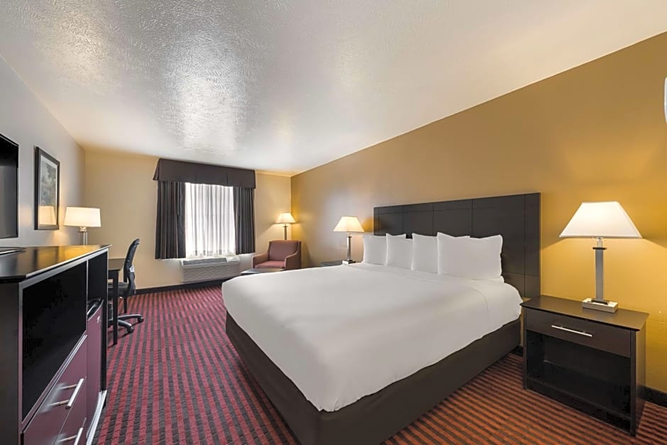  Best Western Salinas Valley Inn & Suites