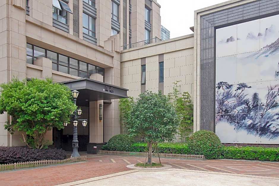 Shell Hefei Binhu District Wandamao Hotel – Hefei, VA