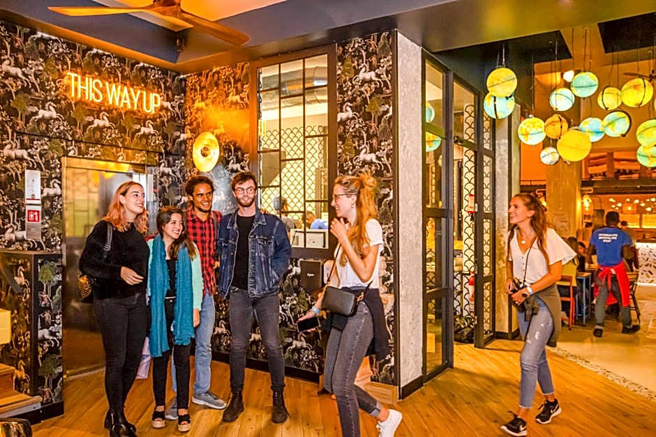 Villa Saint Exupery Beach Hostel