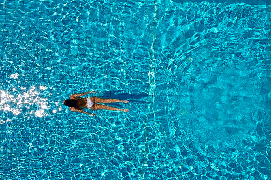 Mr and Mrs White Paros