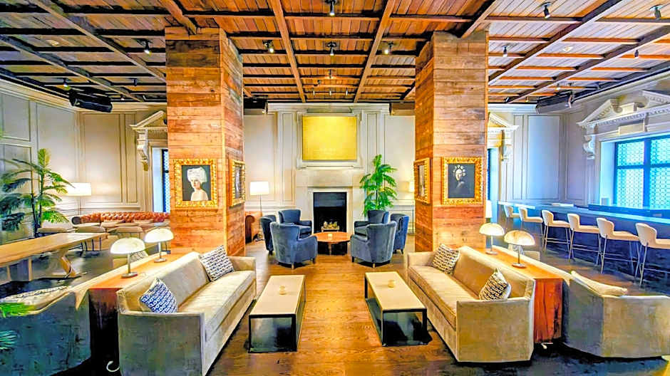 The Chicago Hotel Collection Ambassador Gold Coast