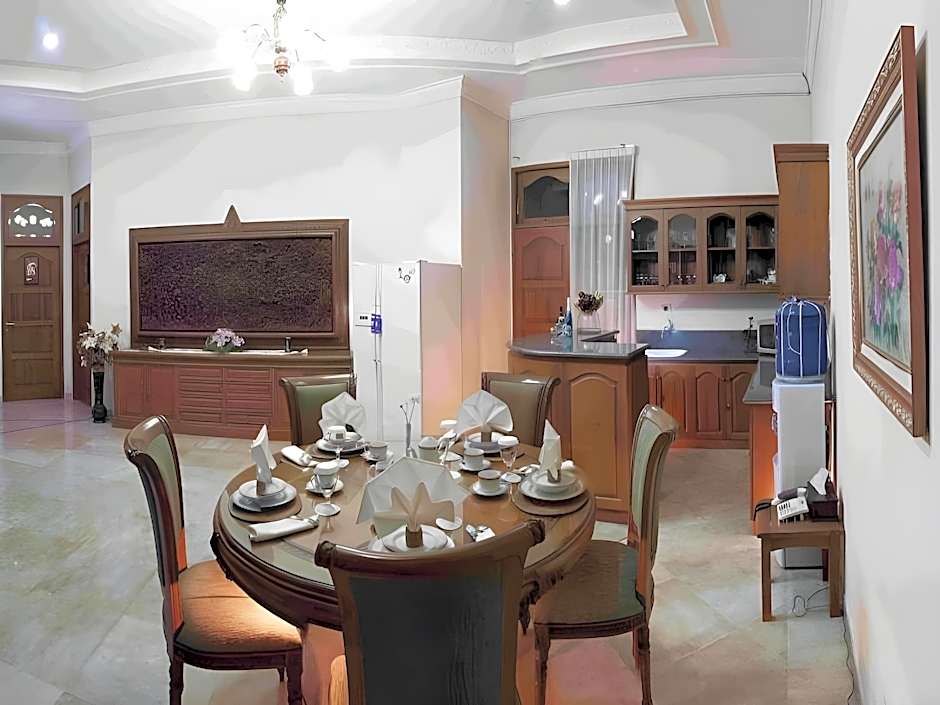 Dalem Agung Palagan 99 Hotel