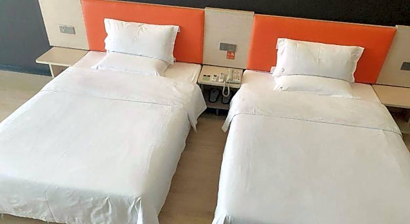 7 Days Premium Jingjiang Fuhai New World Automobile Terminal Branch